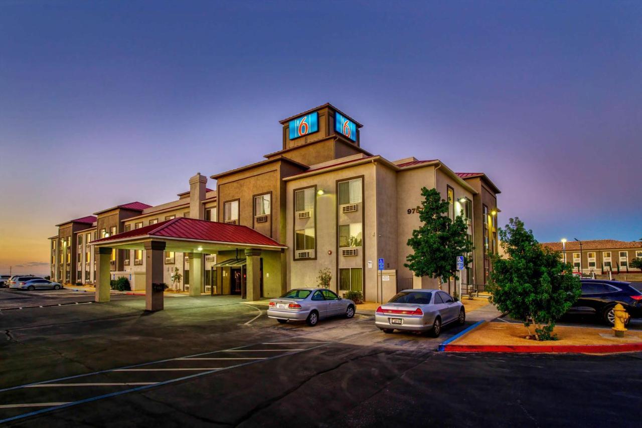 Motel 6-Hesperia, Ca - West Main Street I-15 Esterno foto