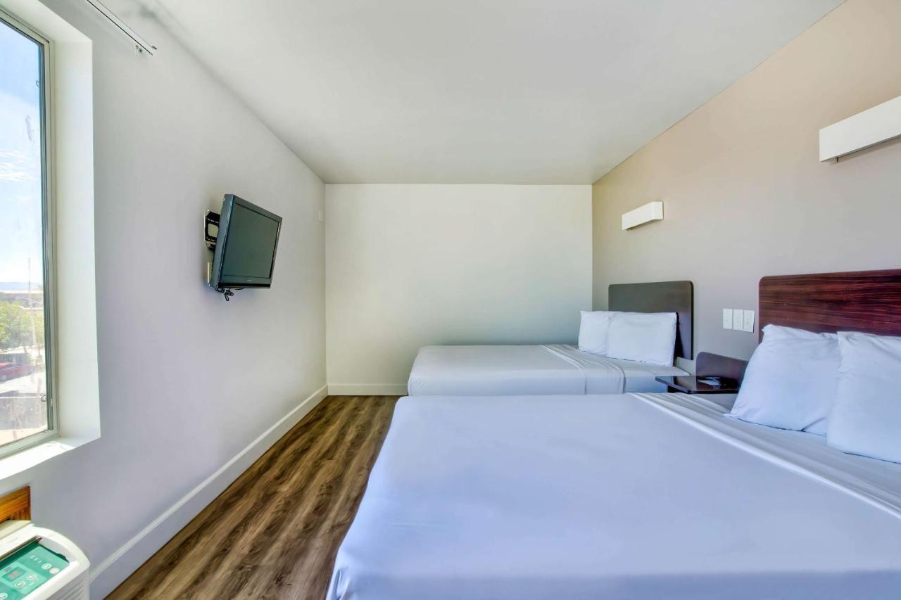 Motel 6-Hesperia, Ca - West Main Street I-15 Esterno foto