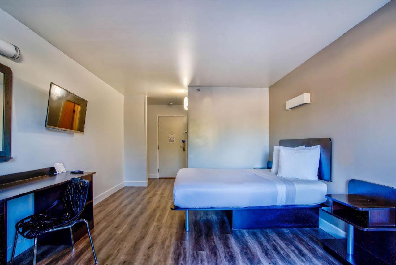 Motel 6-Hesperia, Ca - West Main Street I-15 Esterno foto